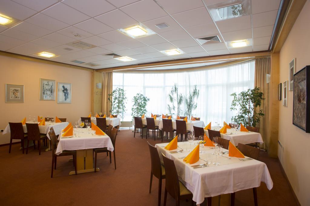 לאסצה Hotel Krek Superior מראה חיצוני תמונה