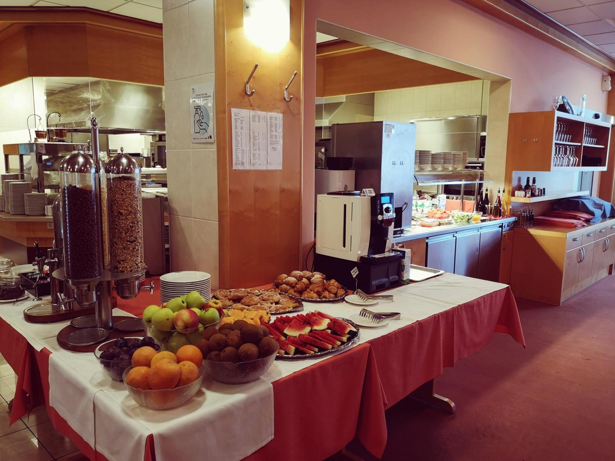 לאסצה Hotel Krek Superior מראה חיצוני תמונה